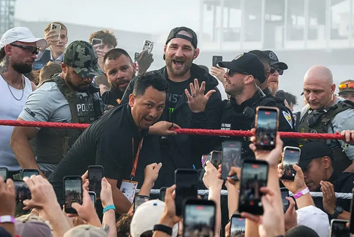 Nhà vô địch UFC Sean Strickland bị áp giải khỏi UFC Freedom 250 Fan Fest tại Nhà Trắng