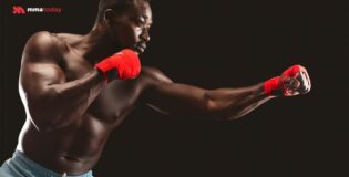 MMA striking là gì? Luật thi đấu & so sánh với MMA pro